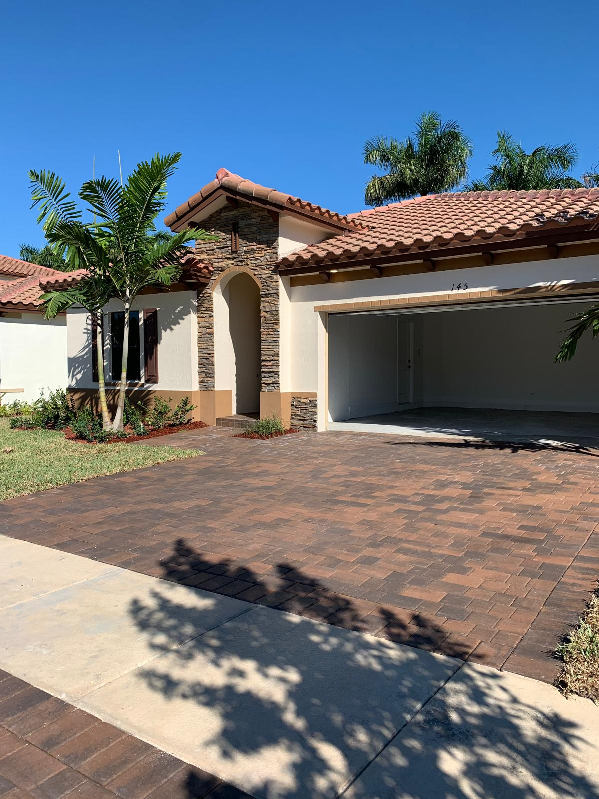 Mediterranean villa exterior painting Tampa - Premier Contractors FL