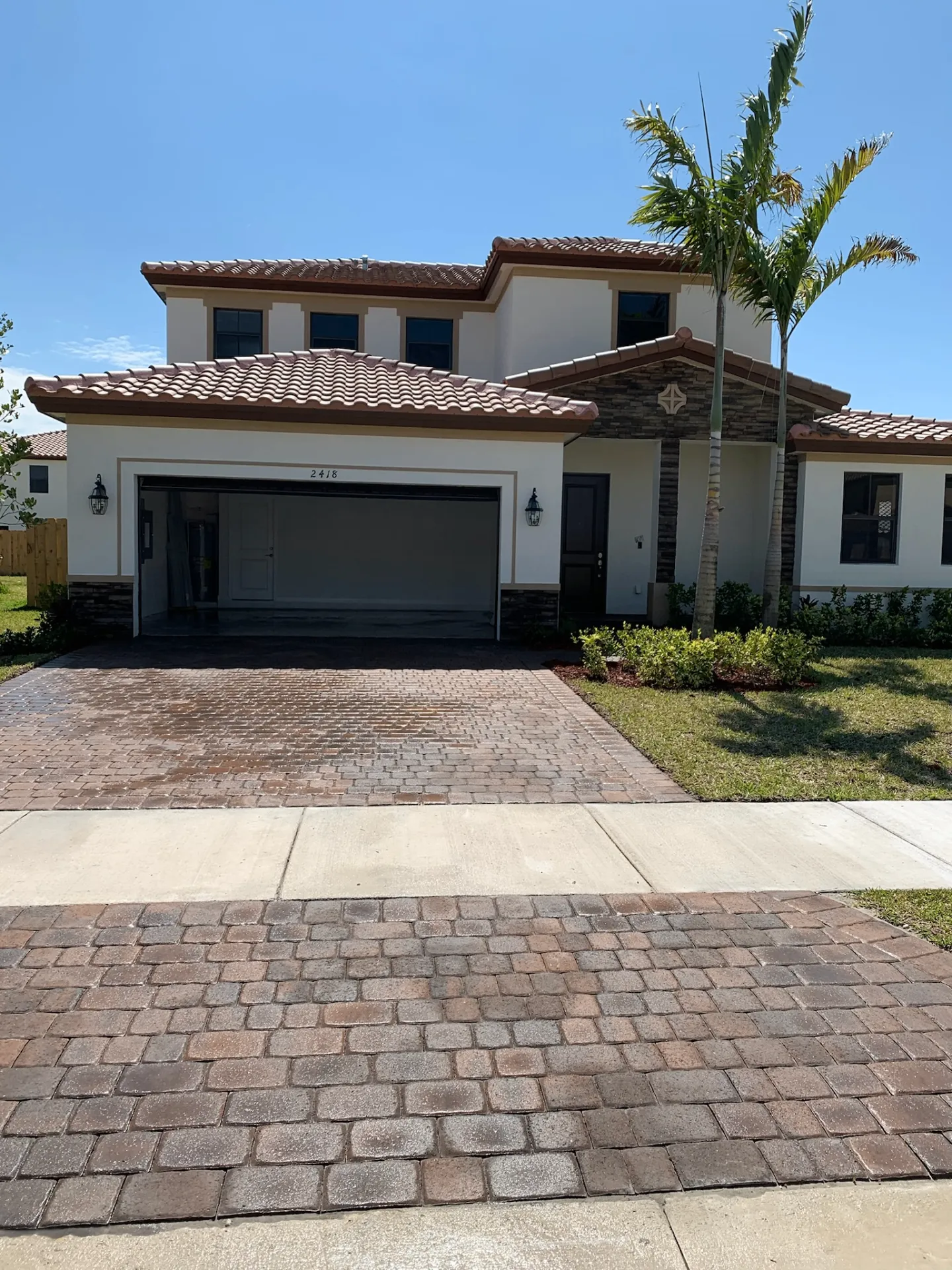 Exterior home repaint Spring Hill FL - Premier Contractors FL