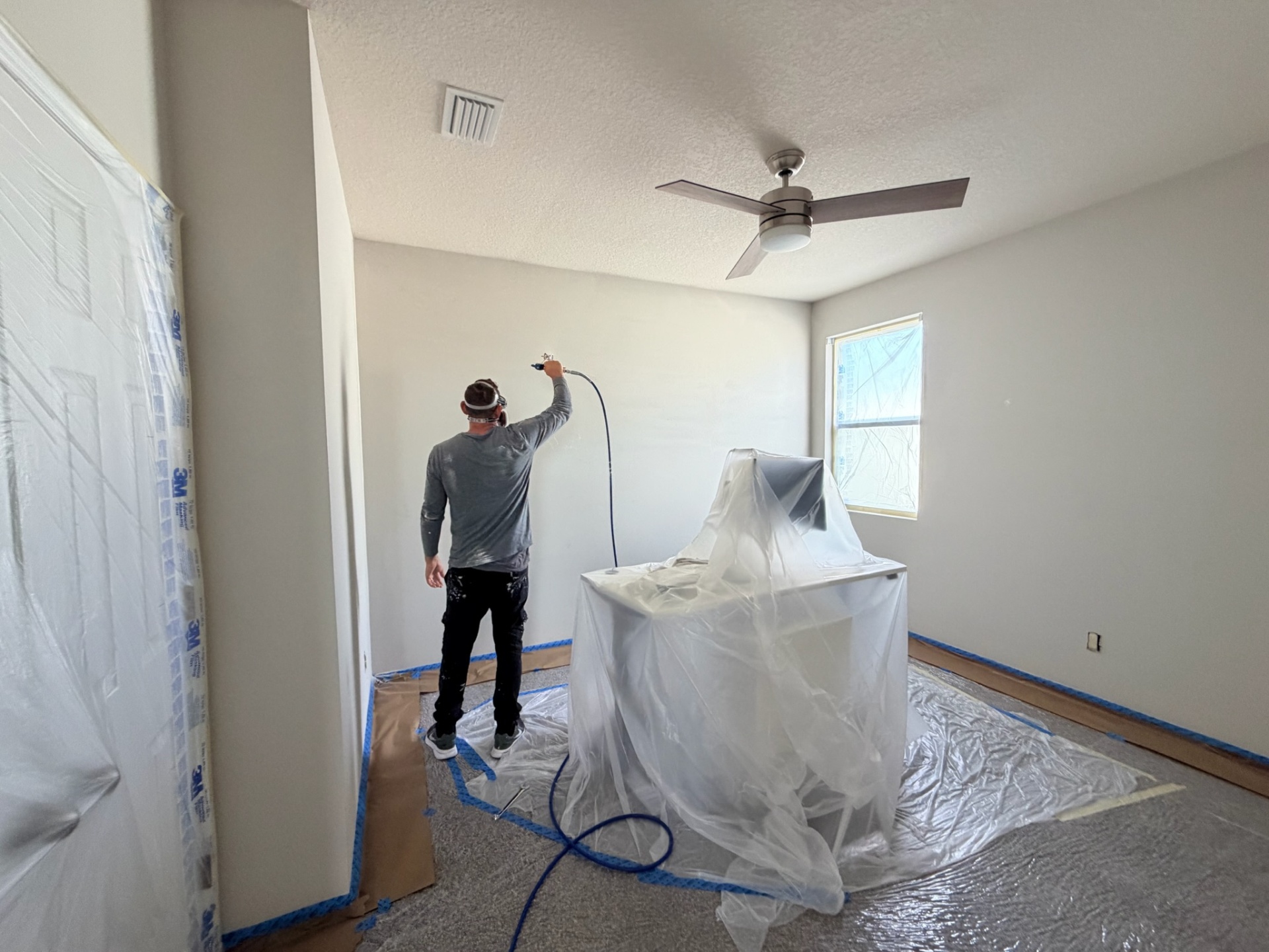Professional interior spray painting Tampa - Premier Contractors FL